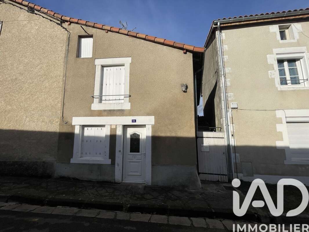 Maison 73 m² à Montmorillon  - photo 2