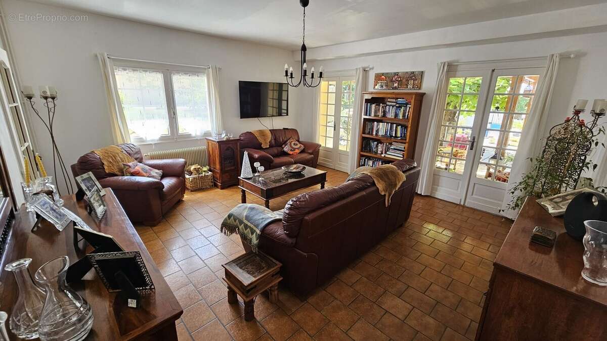 Maison à LALANDE-DE-POMEROL