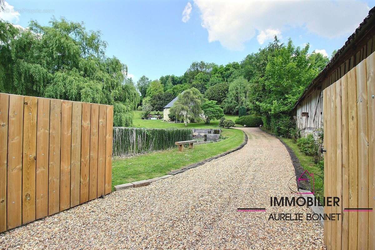 Maison à PONT-L'EVEQUE