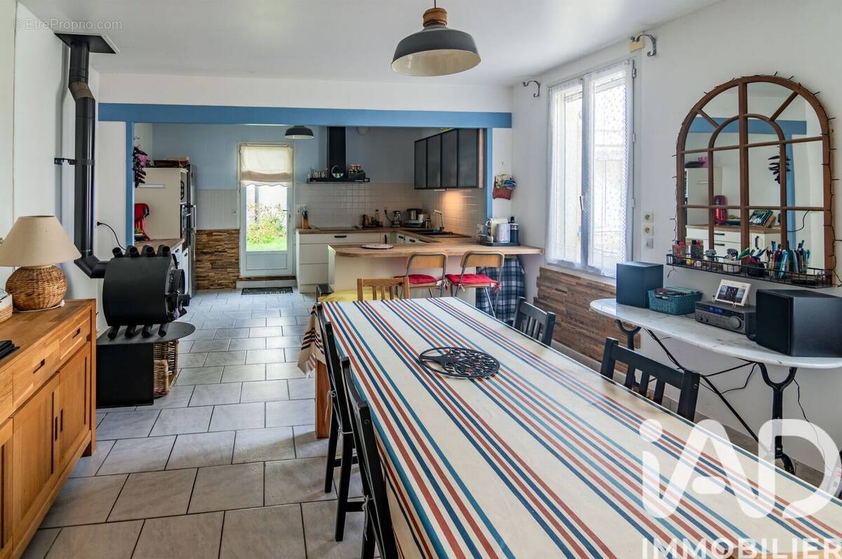 Photo 1 - Maison à SAINT-DENIS-DE-PILE