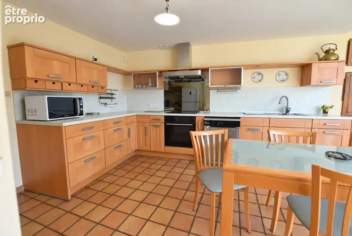 Longère en pierre de 194 m² avec jardin paysager – Landévant, Morbihan Sud - photo 3