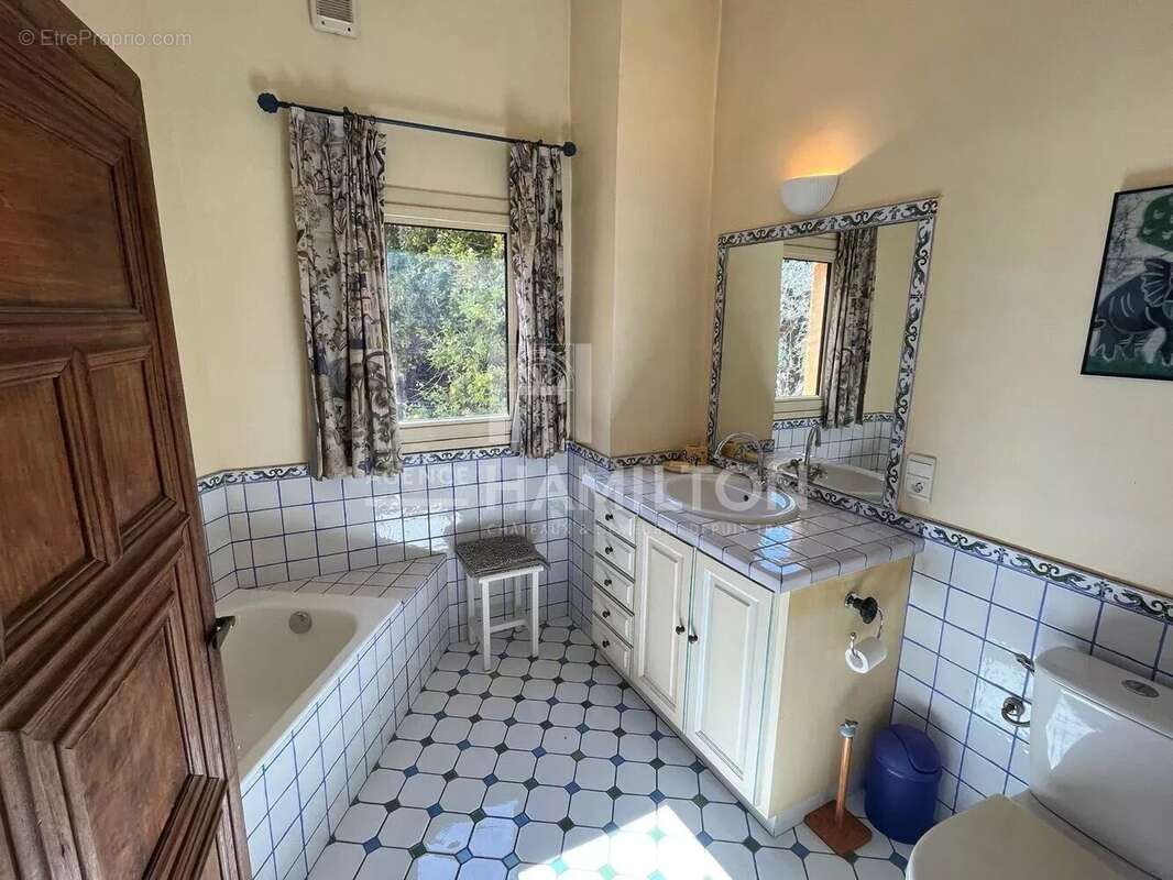 Maison à MOUANS-SARTOUX