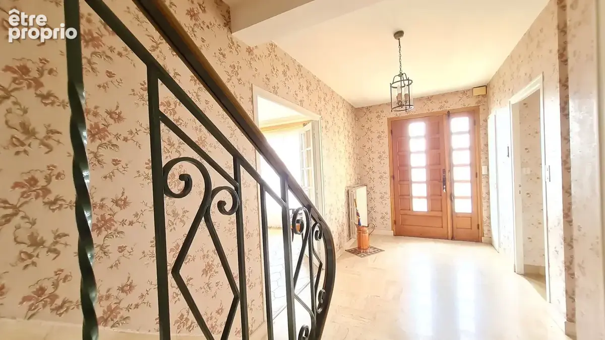 Maison  de 127m² - a  raffraichir - liffré  centre - photo 4