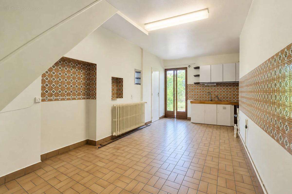 Maison plain pied dans secteur très prisé !! - photo 2