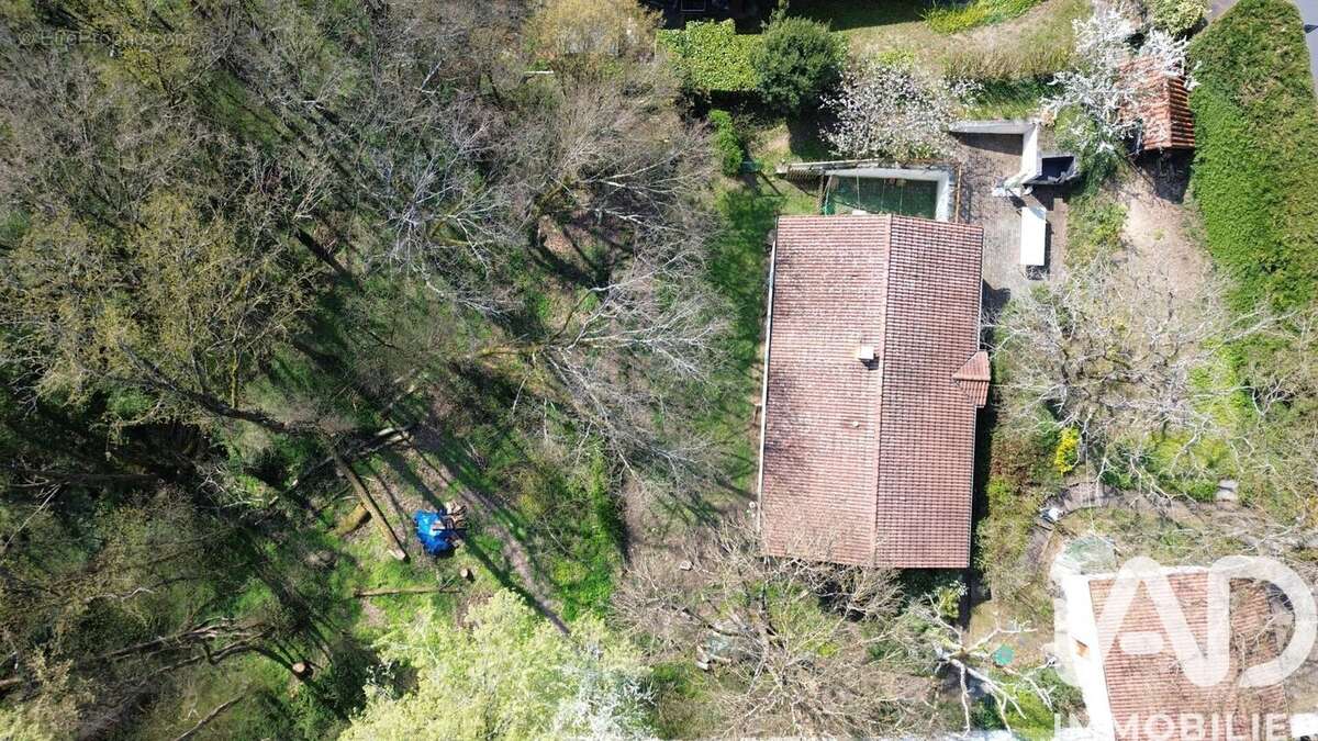 Photo 4 - Maison à LA TOUR-DE-SALVAGNY