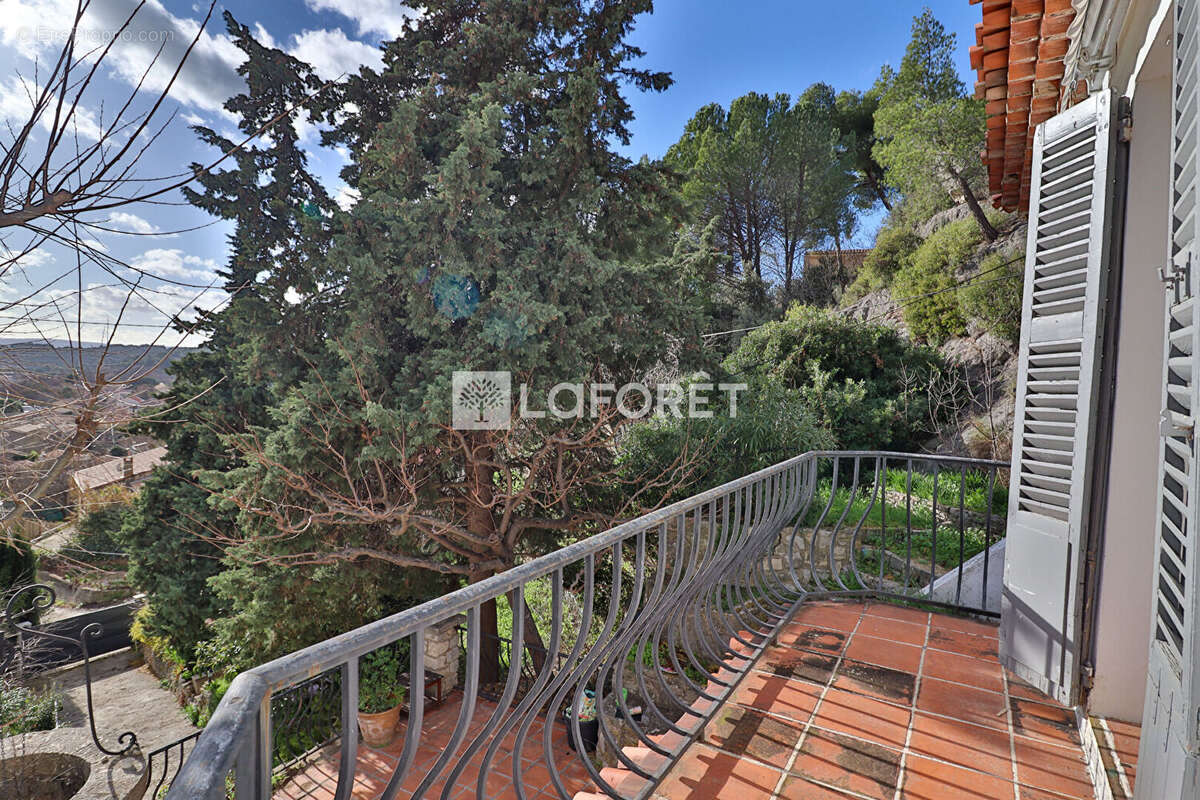 Maison à ROQUEVAIRE