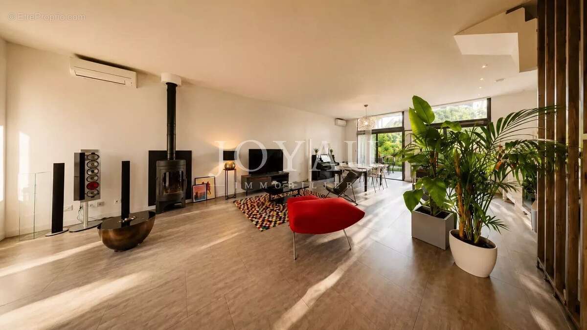 Maison familiale avec piscine à deux pas du futur métro Côte Pavée - photo 5
