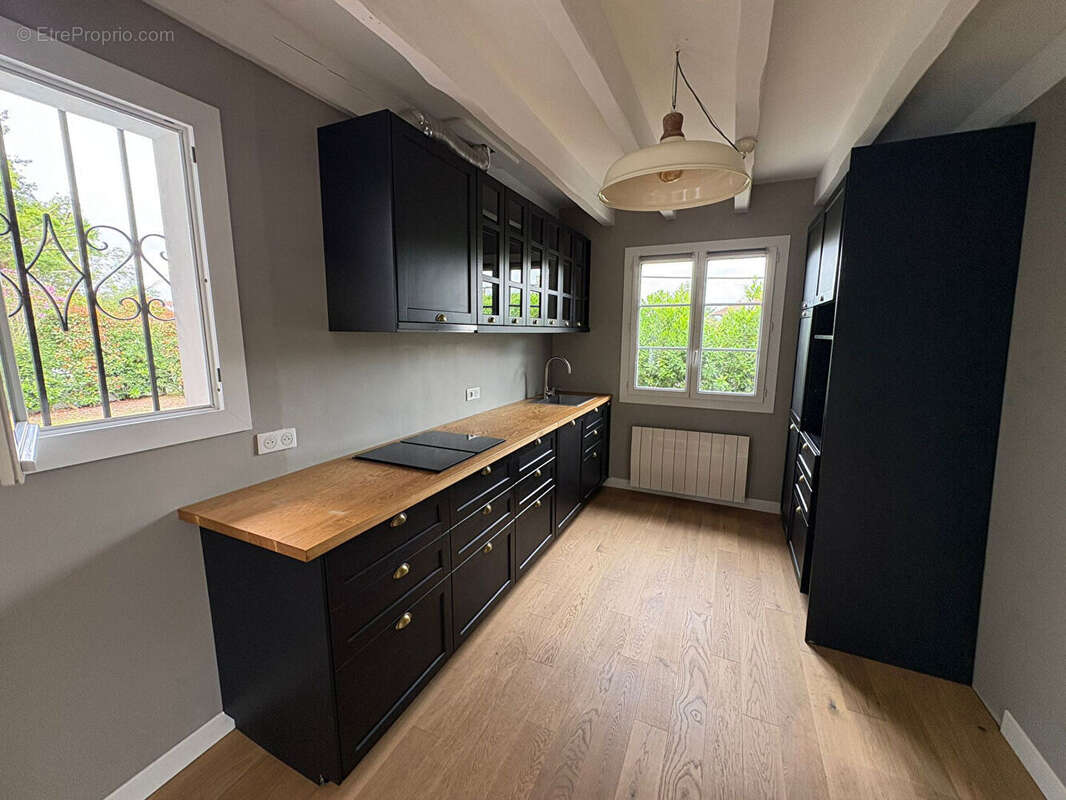 Jolie maison familiale avec appartement indépendant - Bassussarry - Rare sur le marché - photo 4