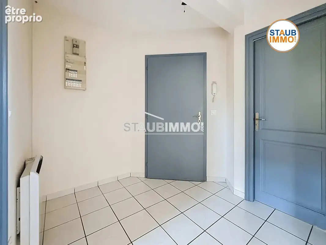 Appartement 2 pièces 52 m² à vendre à Saint-Louis (68300) - photo 2