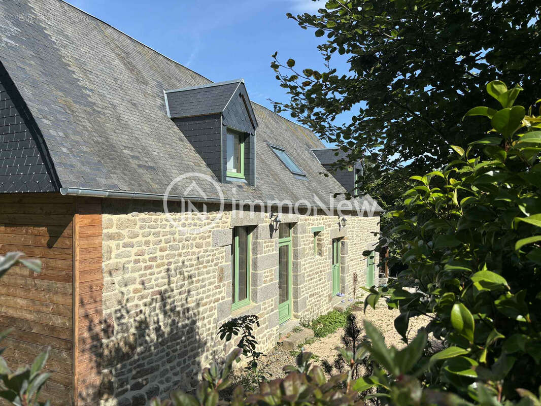 Maison à SOURDEVAL