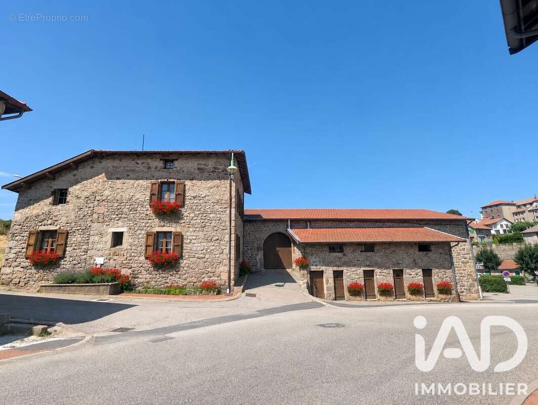 Maison 87 m² à Lalouvesc  - photo 2