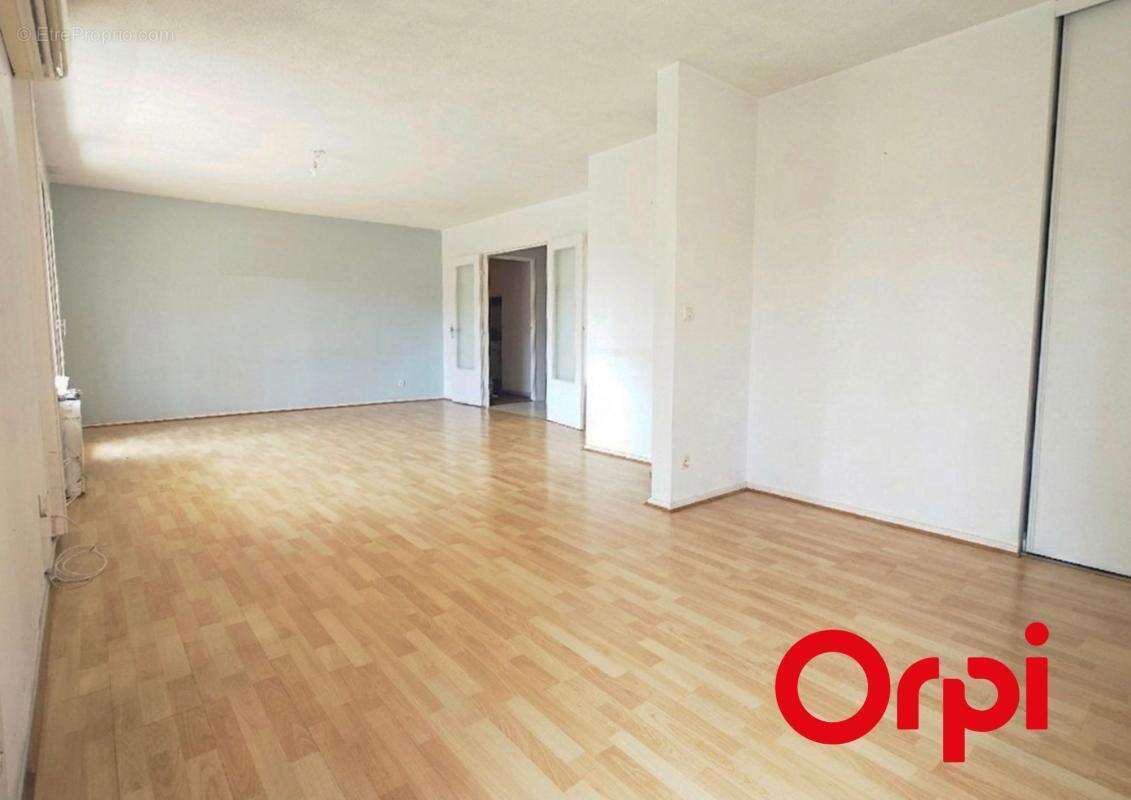 T4 85m² - 2 Chambres - balcon - garage - Moulin à Vent - Lyon 8 - photo 4