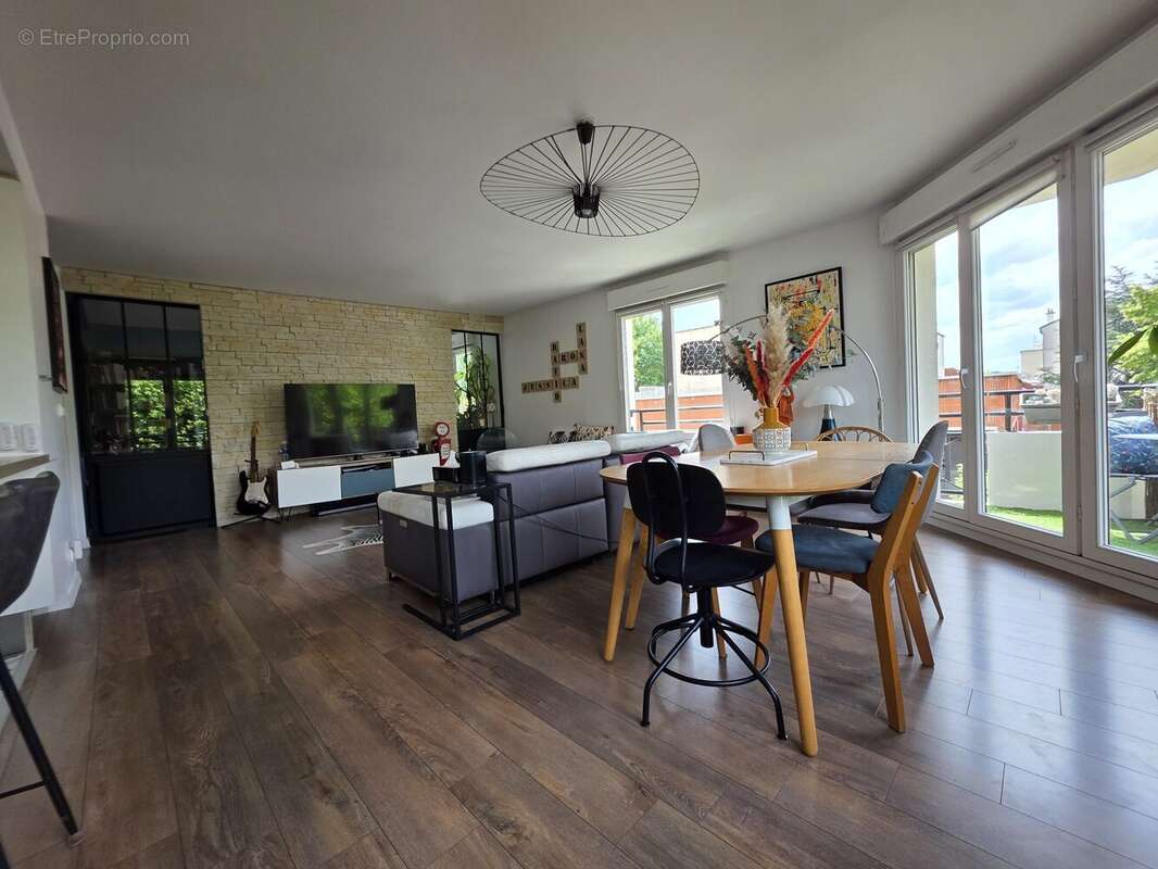 Appartement à LE PERREUX-SUR-MARNE