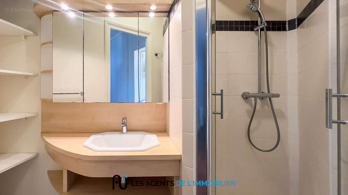 Appartement à NANTERRE