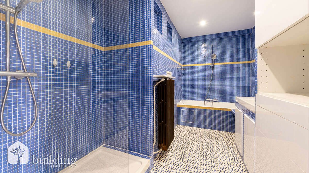 Appartement à COURBEVOIE