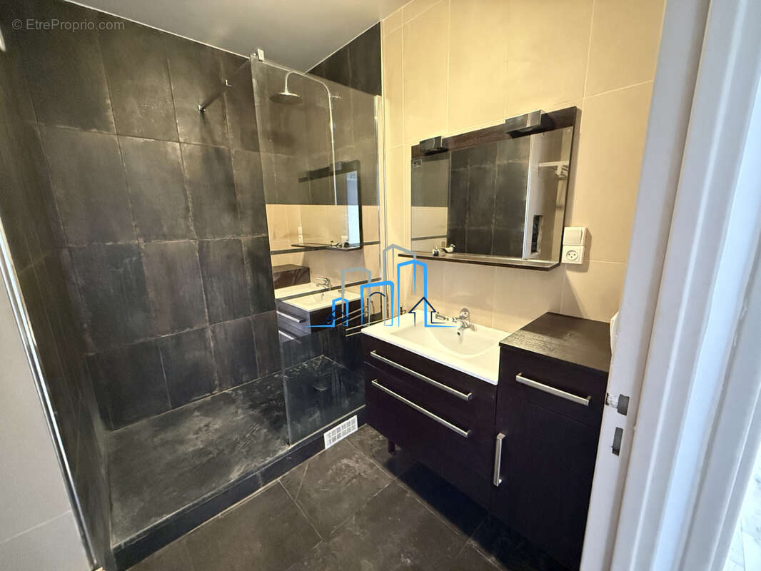 Appartement 62 m² à Paris-20e  - photo 5