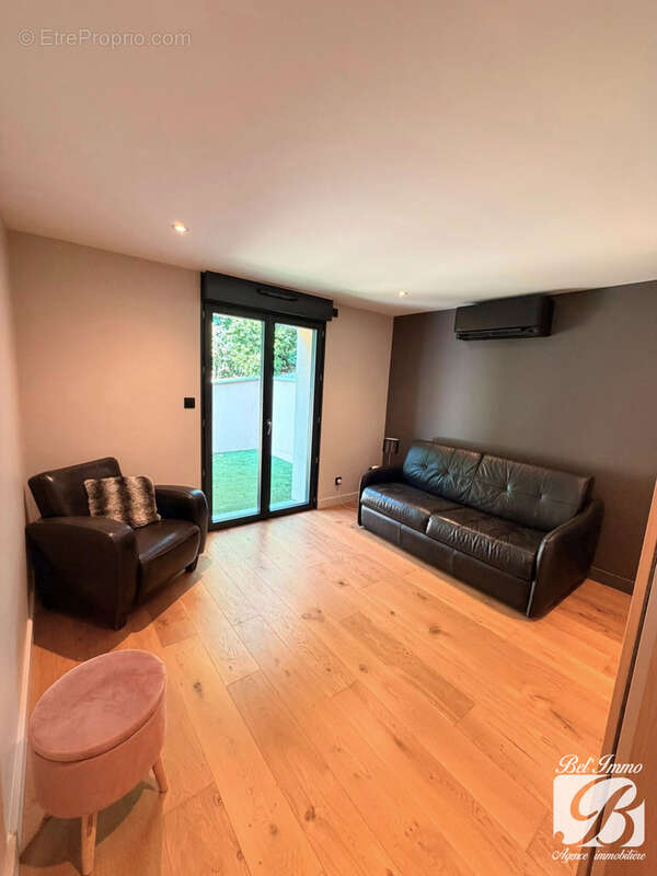 Très belle maison sur les hauteurs de MIRIBEL - photo 18
