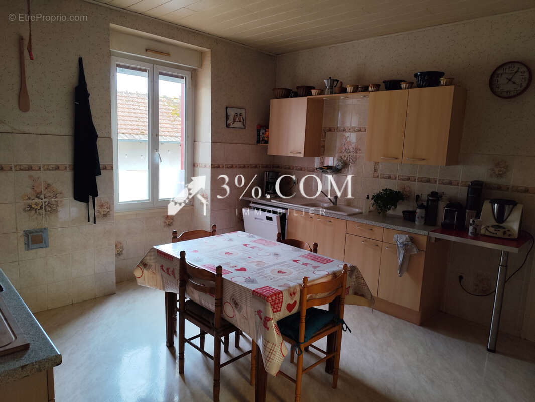 Maison individuelle de 220 m2 Avec dépendances - photo 7