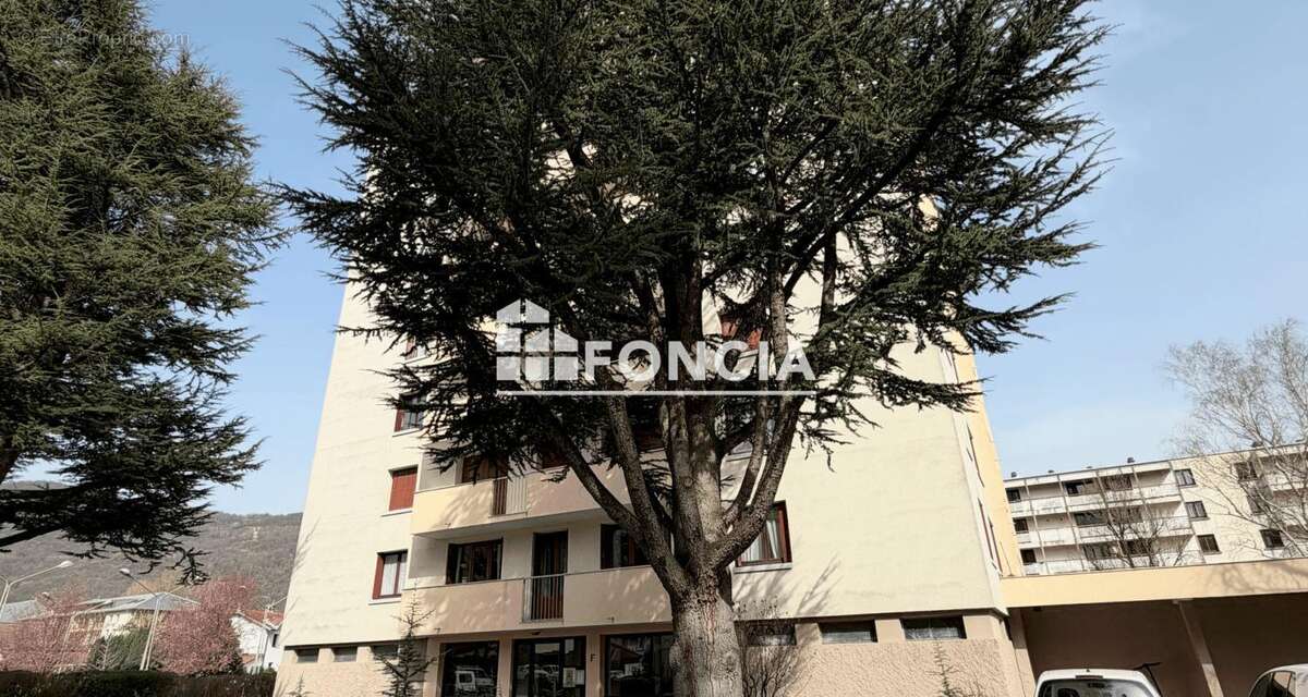 Appartement à VIZILLE