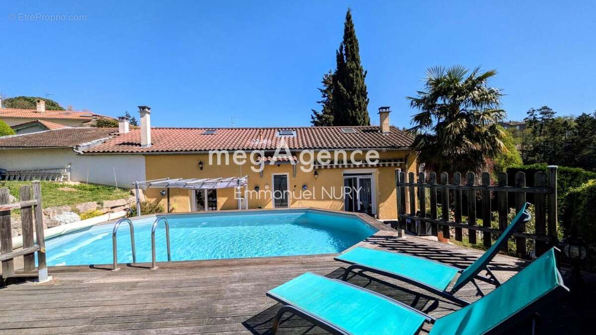 Maison à TASSIN-LA-DEMI-LUNE