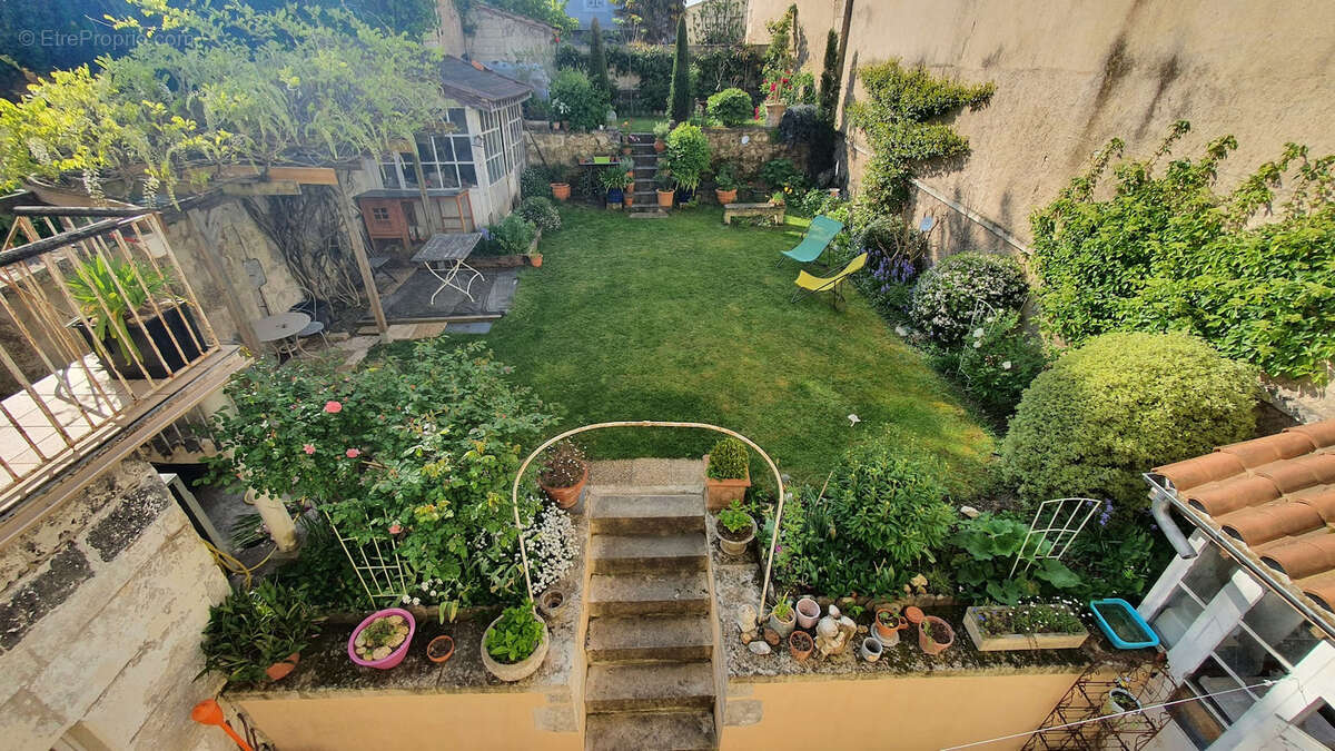 Maison bourgeoise de caractère de 218 m2 avec jardin - photo 18