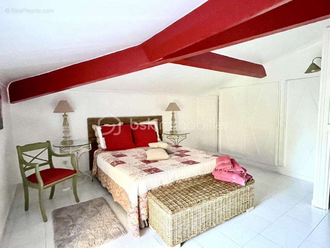 Maison à VERS-PONT-DU-GARD