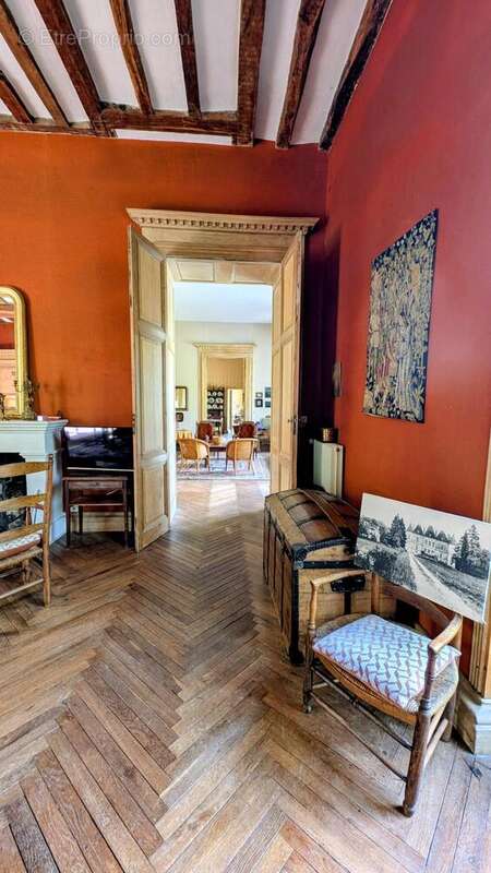 333 m² à Neuille  - photo 7