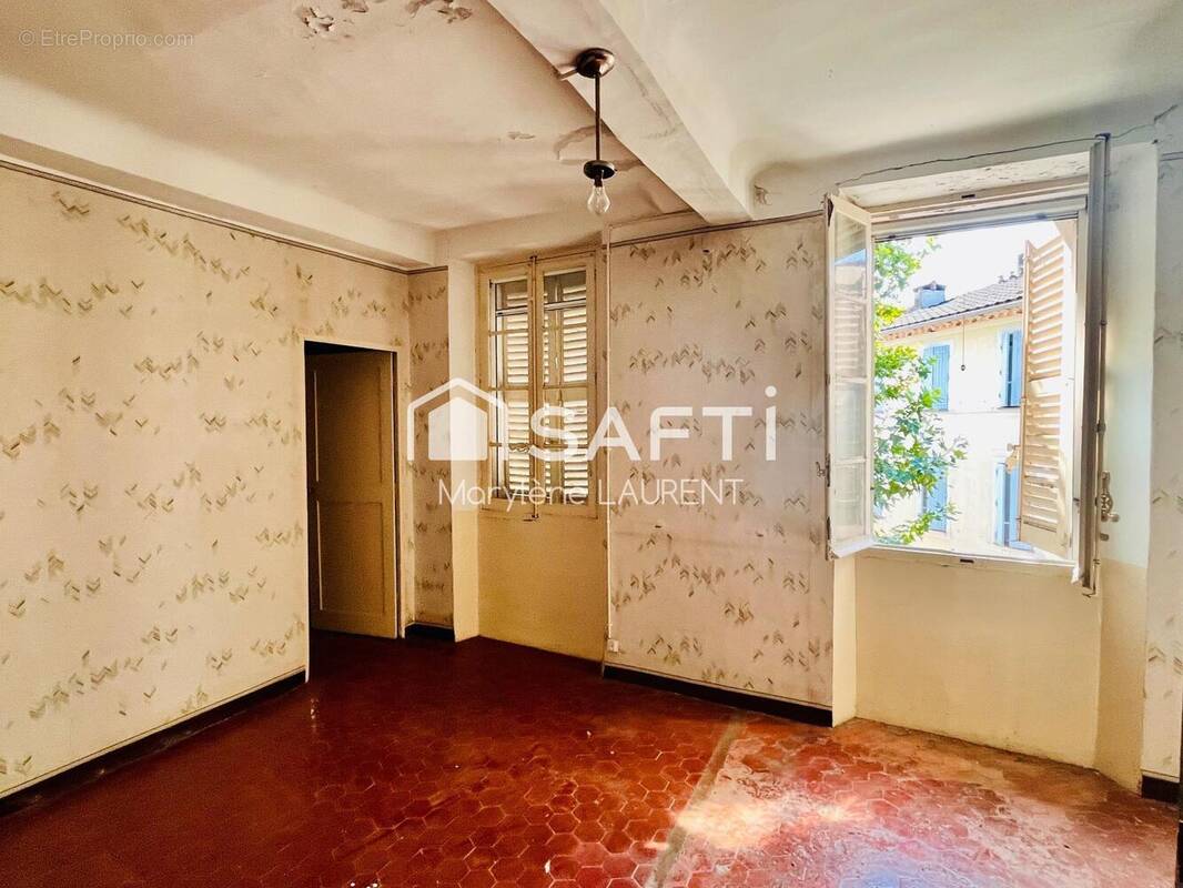 Photo 1 - Maison à COLLOBRIERES