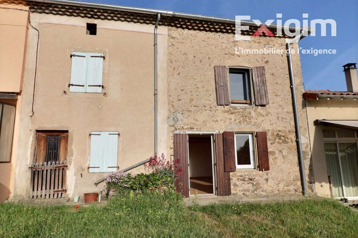 Maison à SAINT-BARTHELEMY-LE-PLAIN