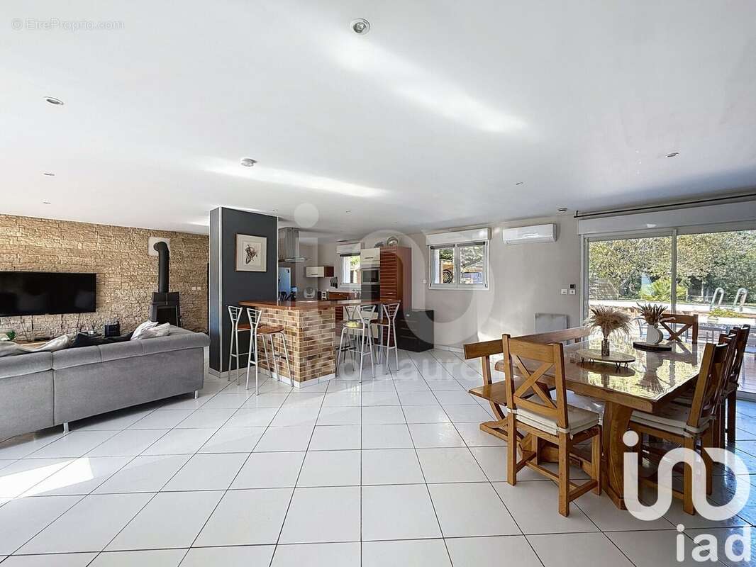 Photo 2 - Maison à LA CHAPELLE-LAUNAY