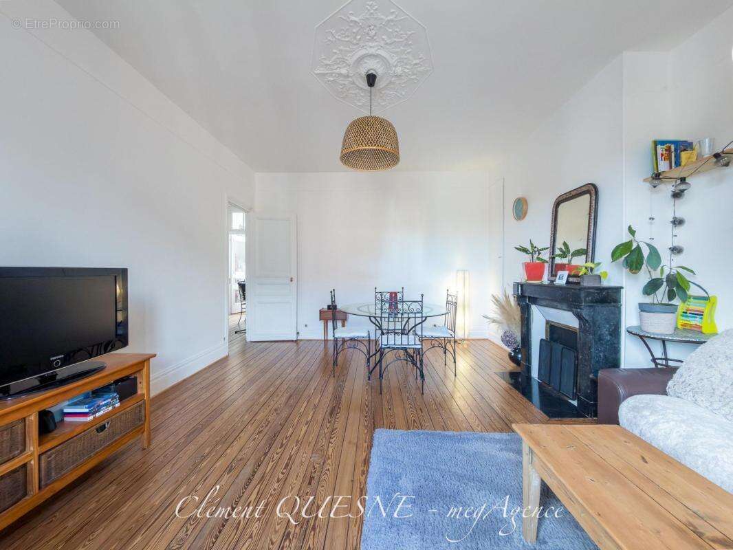 Charme important / centre-ville / 3 chambres - photo 5