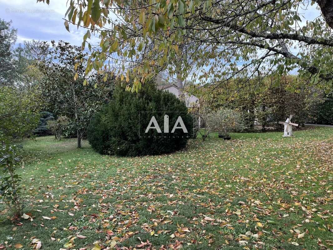 Maison à FONTENILLE