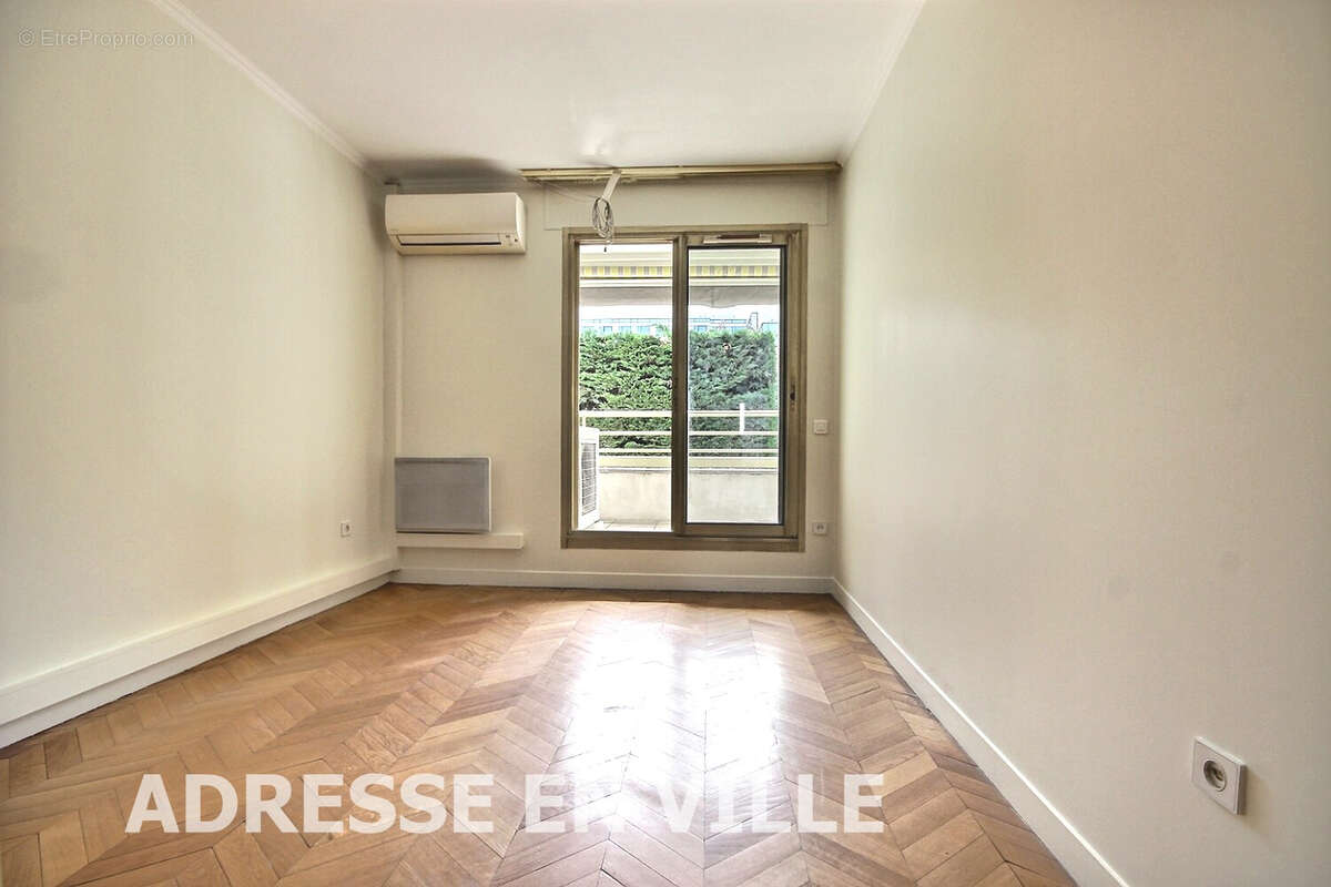 Appartement à LEVALLOIS-PERRET