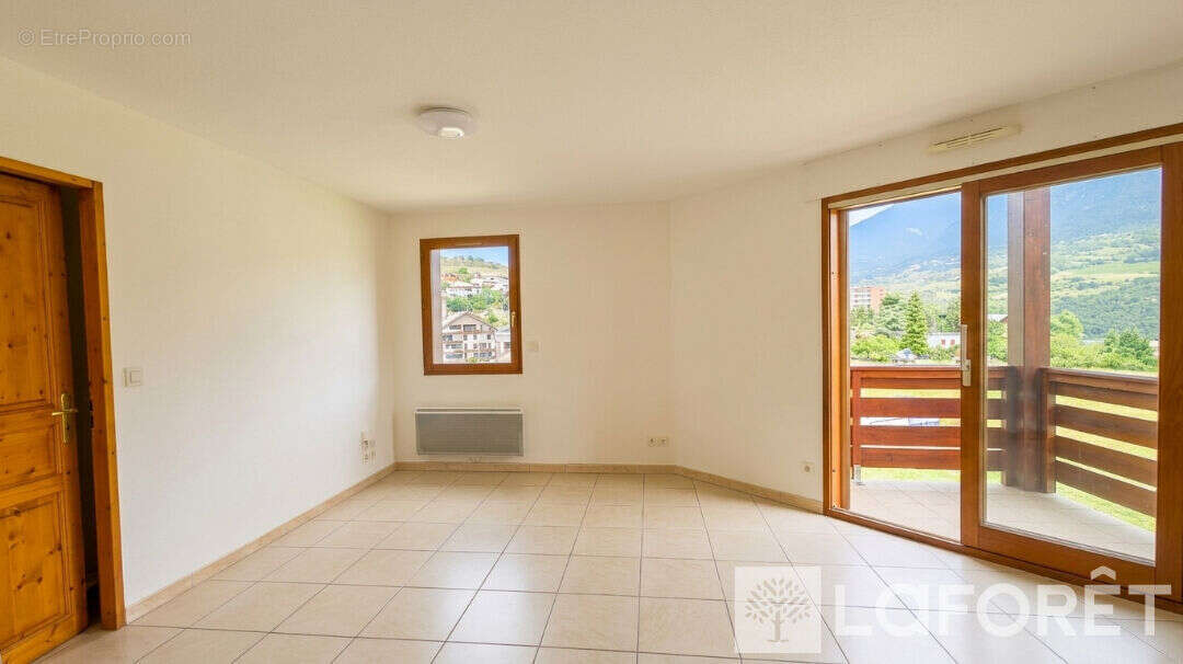 Appartement type 2 + cave - embrun - 2 pièces - photo 2