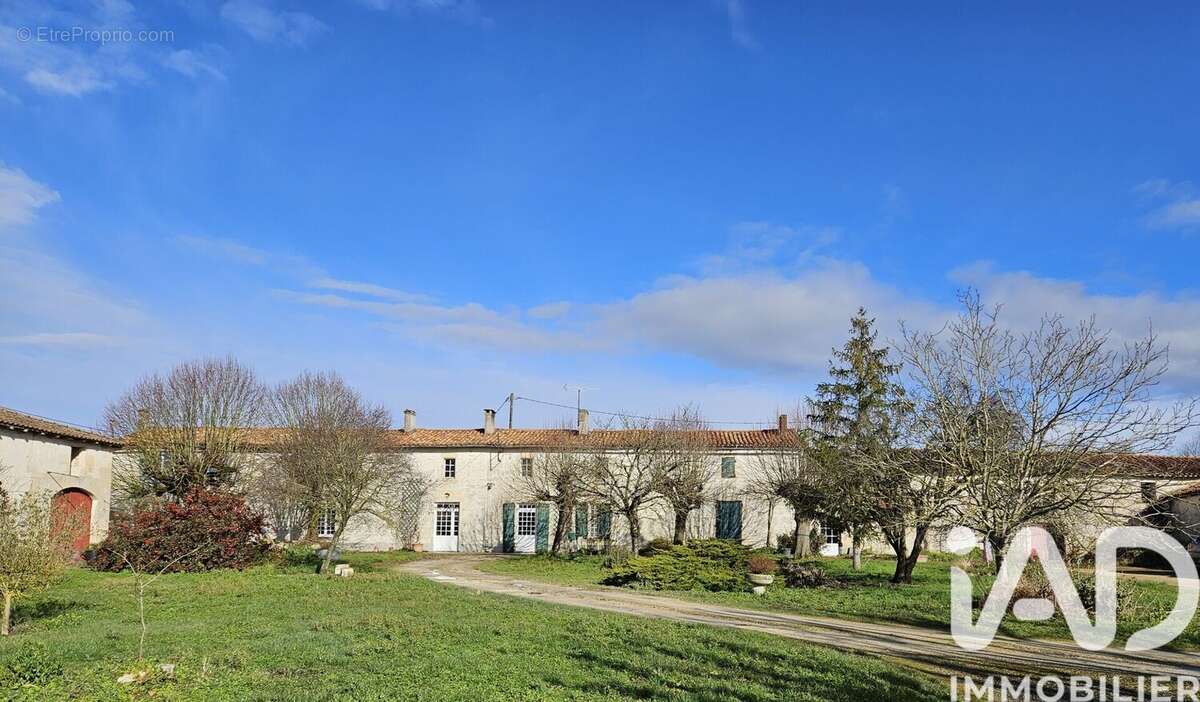 Maison 301 m² à Marigny  - photo 2