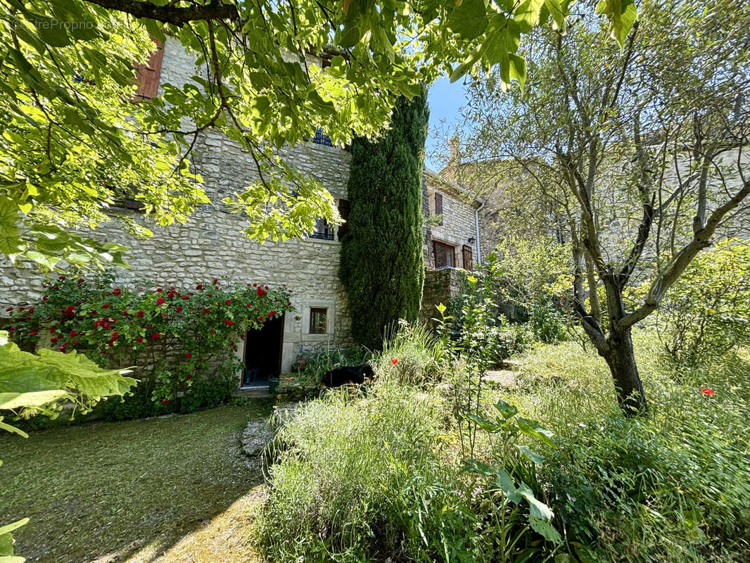 Maison à GRIGNAN