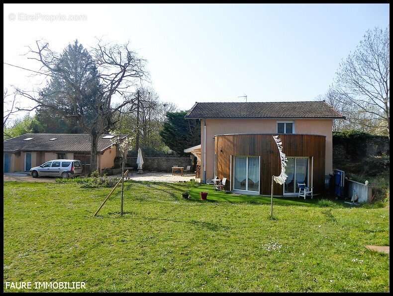 Maison à CREMIEU