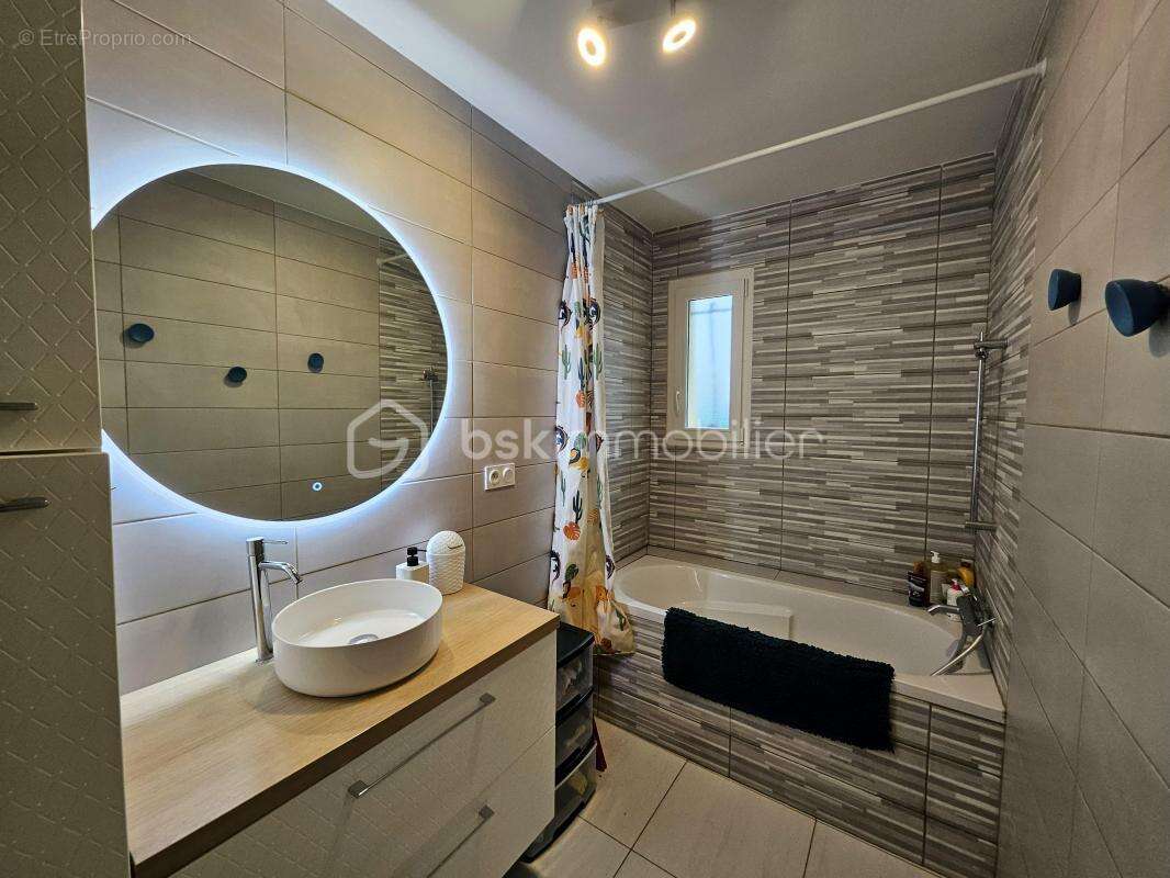 Maison à CAUDECOSTE