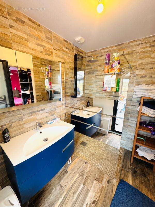 Maison de 5 pièces de 125 m² à Sainte-Foy - photo 16
