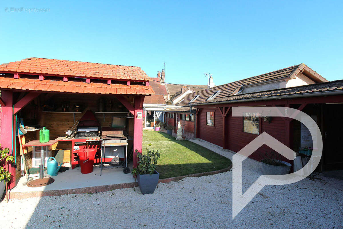 Maison à GRANDFRESNOY