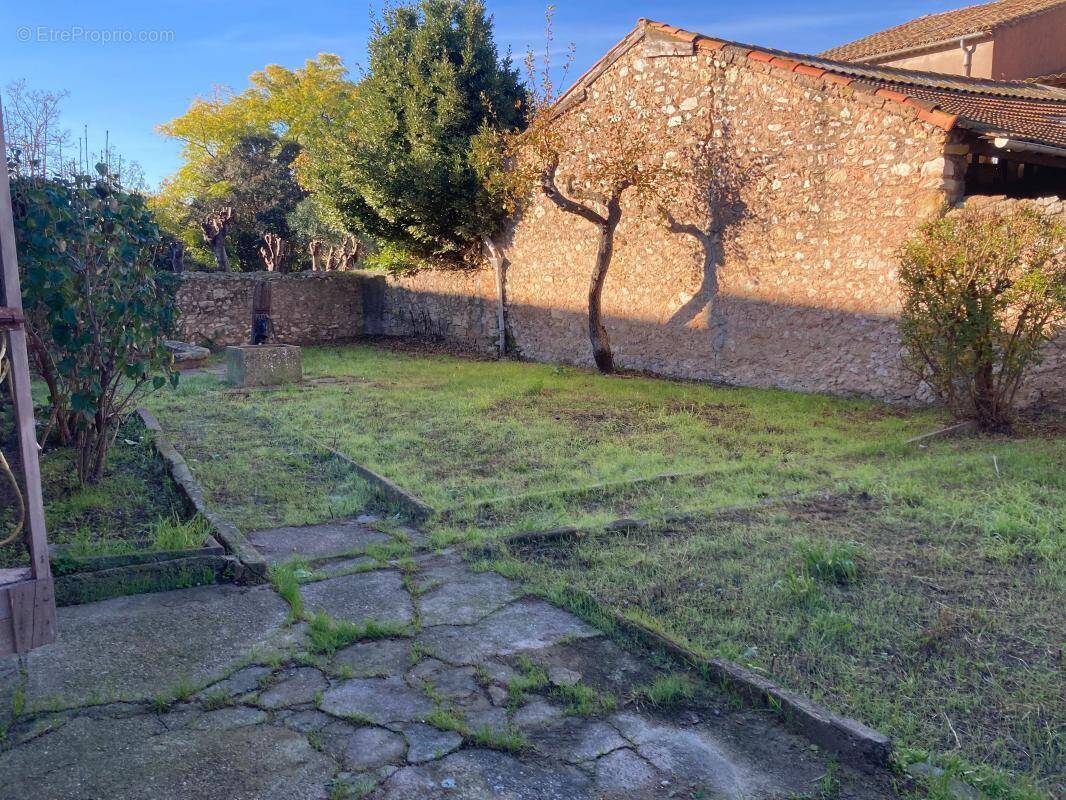 Maison à VILLEVEYRAC