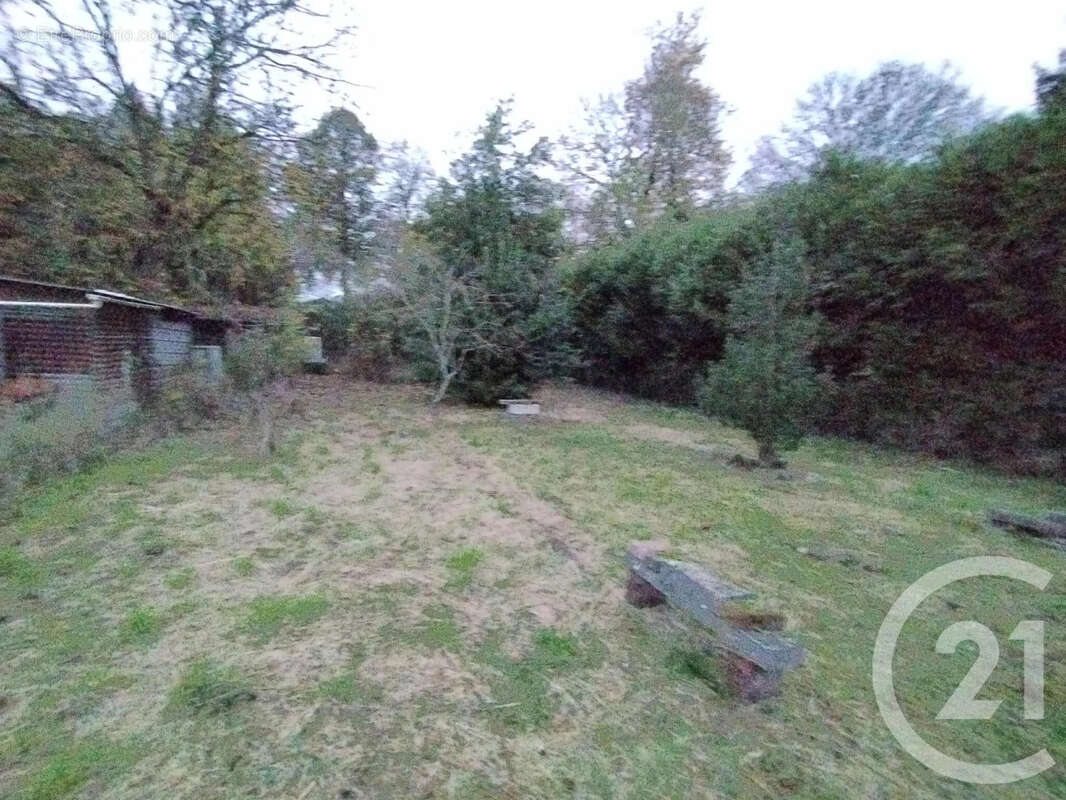 Terrain à BRANCOURT-LE-GRAND