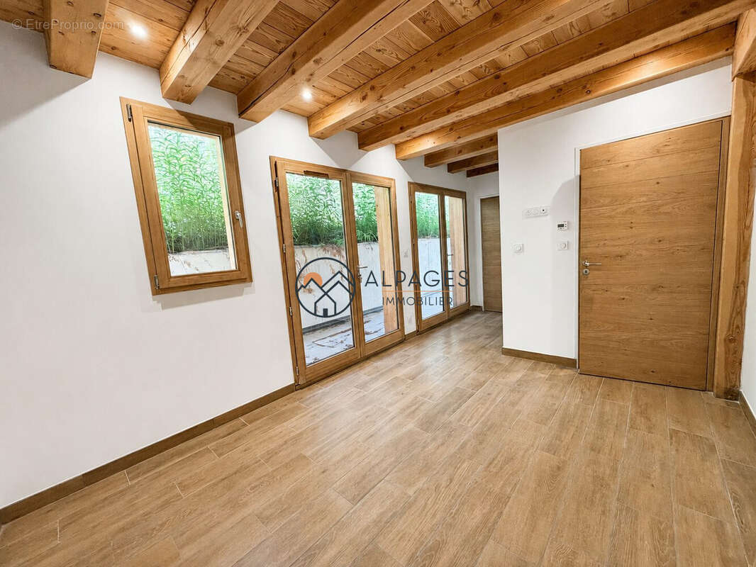 Appartement 86 m² à Vars  - photo 7