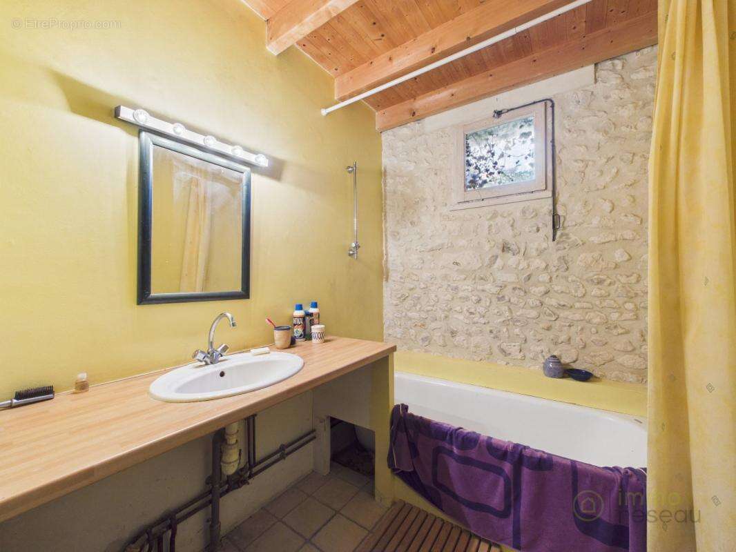 Maison 205 m² à Saint-Thomas-De-Conac  - photo 14