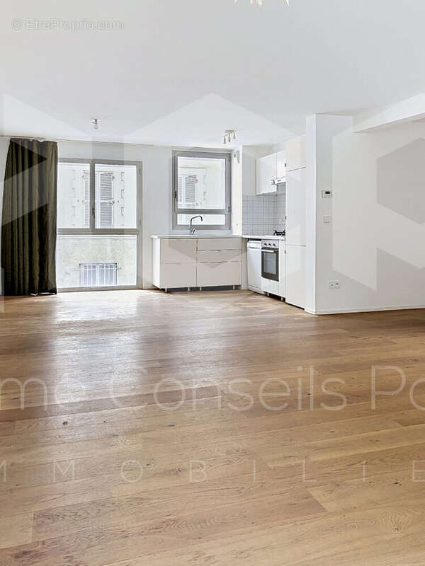 Appartement à PARIS-14E