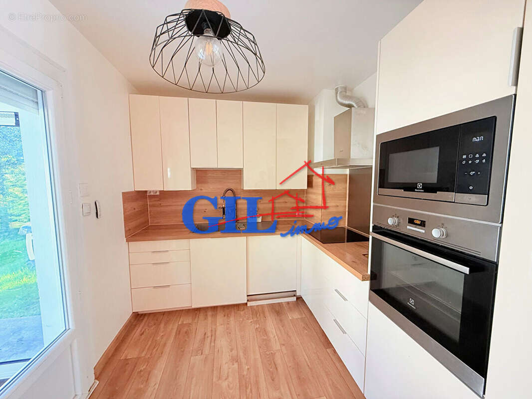 Maison à VERT-SAINT-DENIS