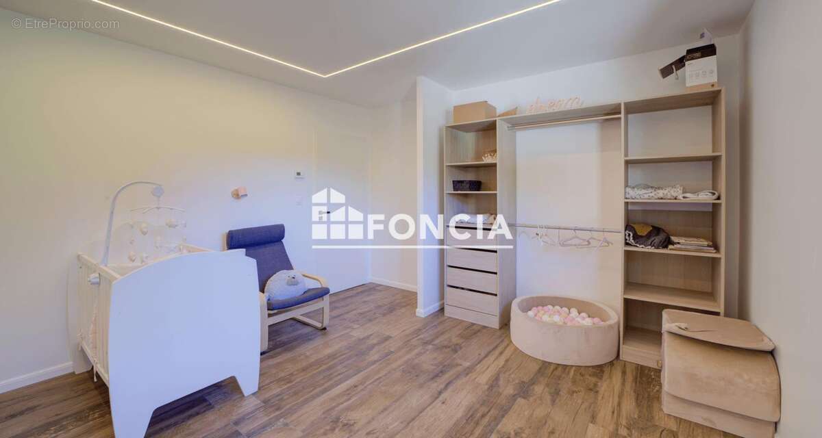 Maison à LALLEYRIAT