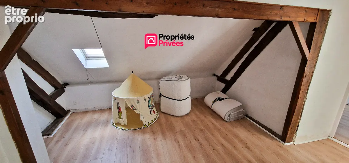 Maison à colombages de 135 m² - 6 pièces et 3 chambres + dépendances sur terrain de 1285 m² - photo 6