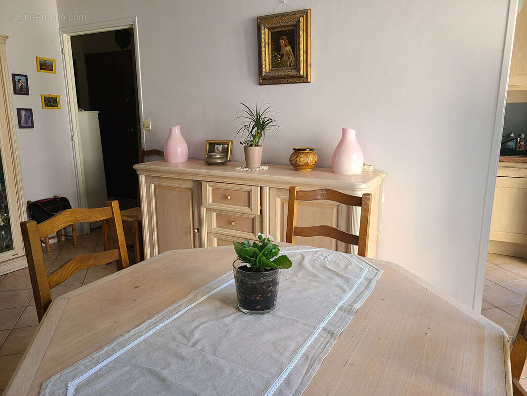 Appartement à FONTENAY-LE-FLEURY