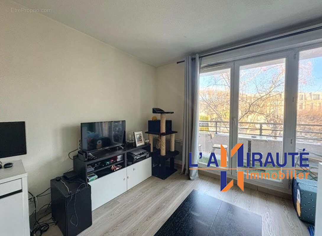 Appartement à HOUILLES